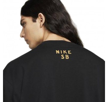Camiseta Nike SB Tee Cherub Negra Modelo