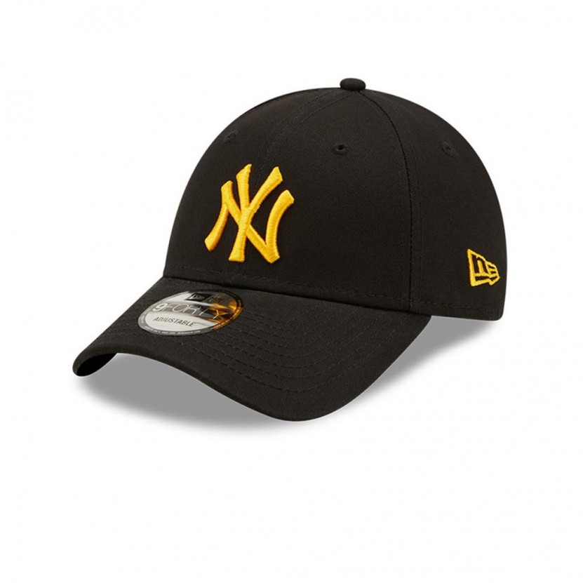 Gorra New Era League Essential 9Forty NY Yankees Black Gold